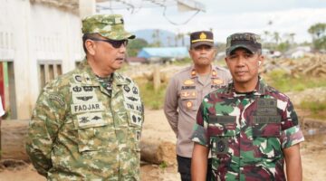 Danrem 023/KS Bersama Tim Monitoring dan Evaluasi Tinjau Lokasi Pasca Bencana di Wilayah Tapanuli Tengah.