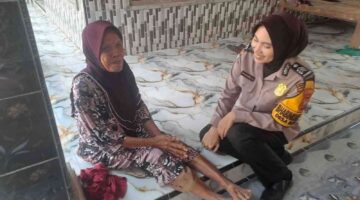 Sentuhan Humanis Polwan Pererat Kedekatan Warga Desa Bonang Majalengka Bersama