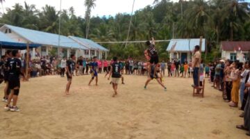 Sekcam Tanah Masa Pimpin Final Turnamen Voli Putra, Semarakkan HUT Ke-81 Kemerdekaan RI