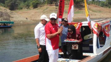 Parade Perahu Pasirtugaran Jadi Magnet Wisata Baru Jatigede.