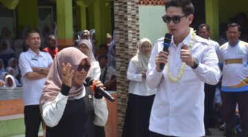 Wabup Fajar Ajak Bentuk Karakter, Melek Literasi Digital, dan Fokus Cita-Cita kepada Siswa SMPN 1 Darmaraja