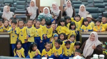 Asy-Syatibiiyyah Kunjungi DPRD Sumedang Kenalkan Profesi Sejak Dini.